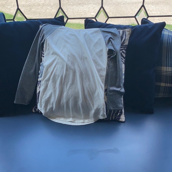 White and silver American Eagle top - Picture 1 of 4